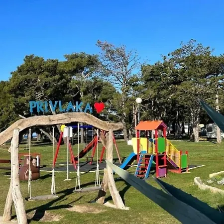 Zaba-kamp Dalmacija *