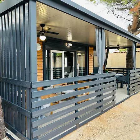 Zaba-kamp Dalmacija Kemp *